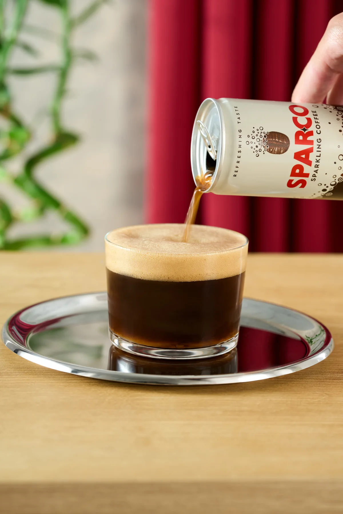Sparco sparkling coffee being poured